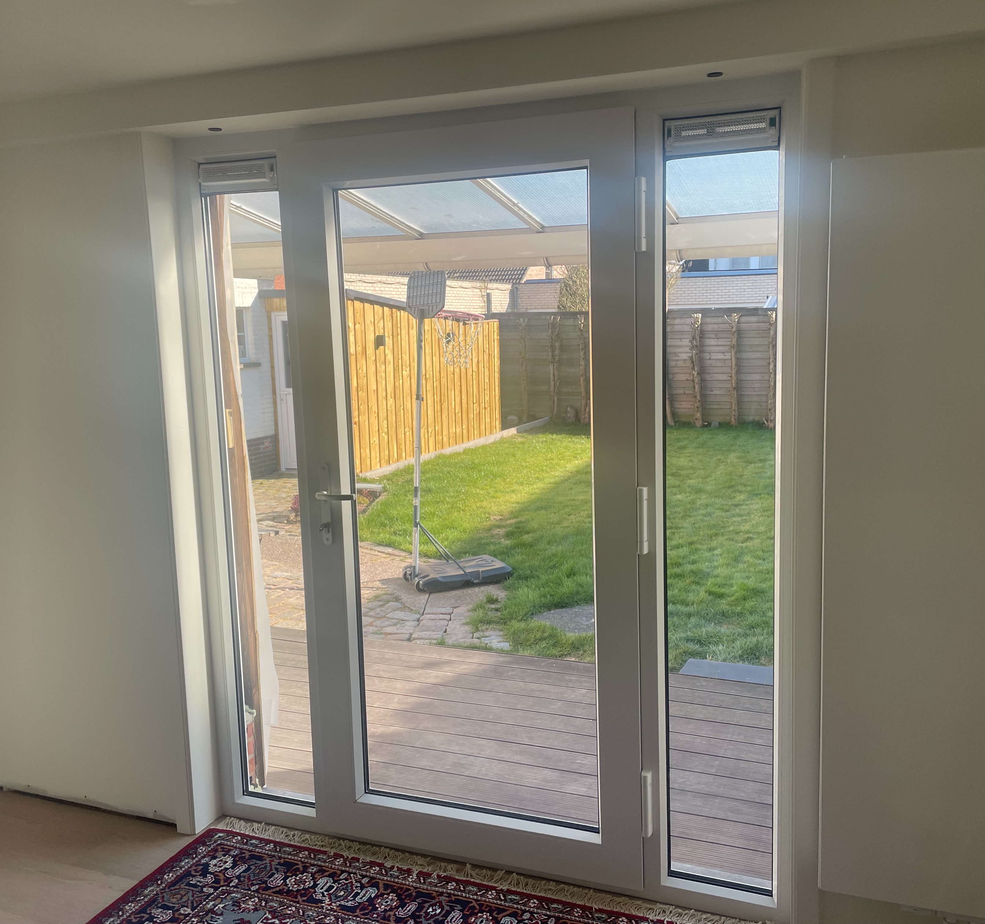 Deur met zijlicht - review foto